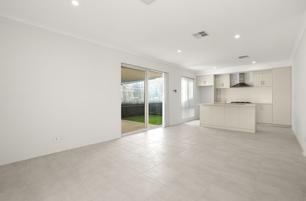 4 Lustre Rd, Baldivis
