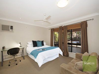 30 Sea Eagle Circuit, Douglas