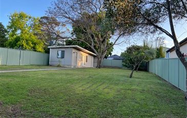 12A Fourth Avenue, Loftus