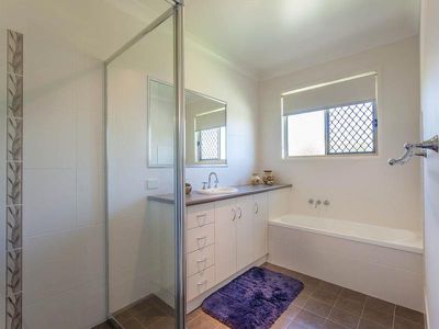 11 Debbie Court, Highfields