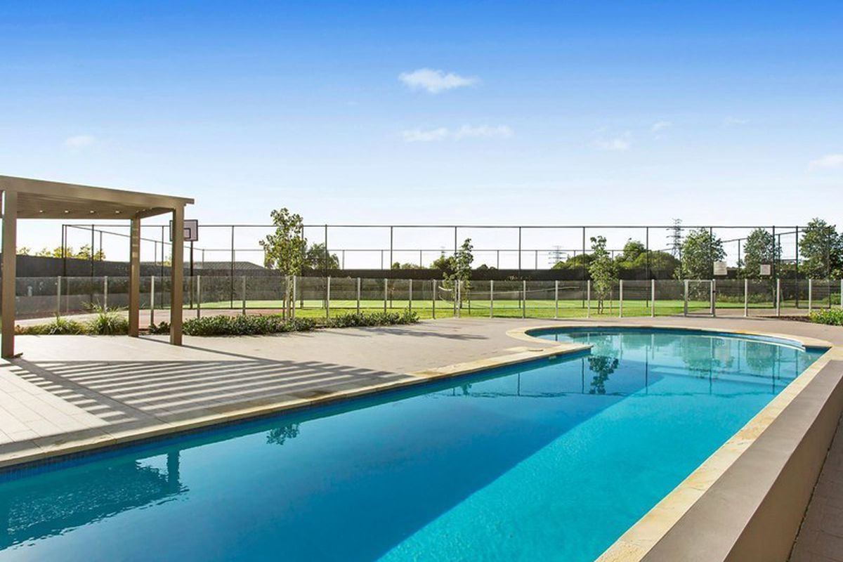 E113 / 81-86 Courallie Avenue, Homebush West