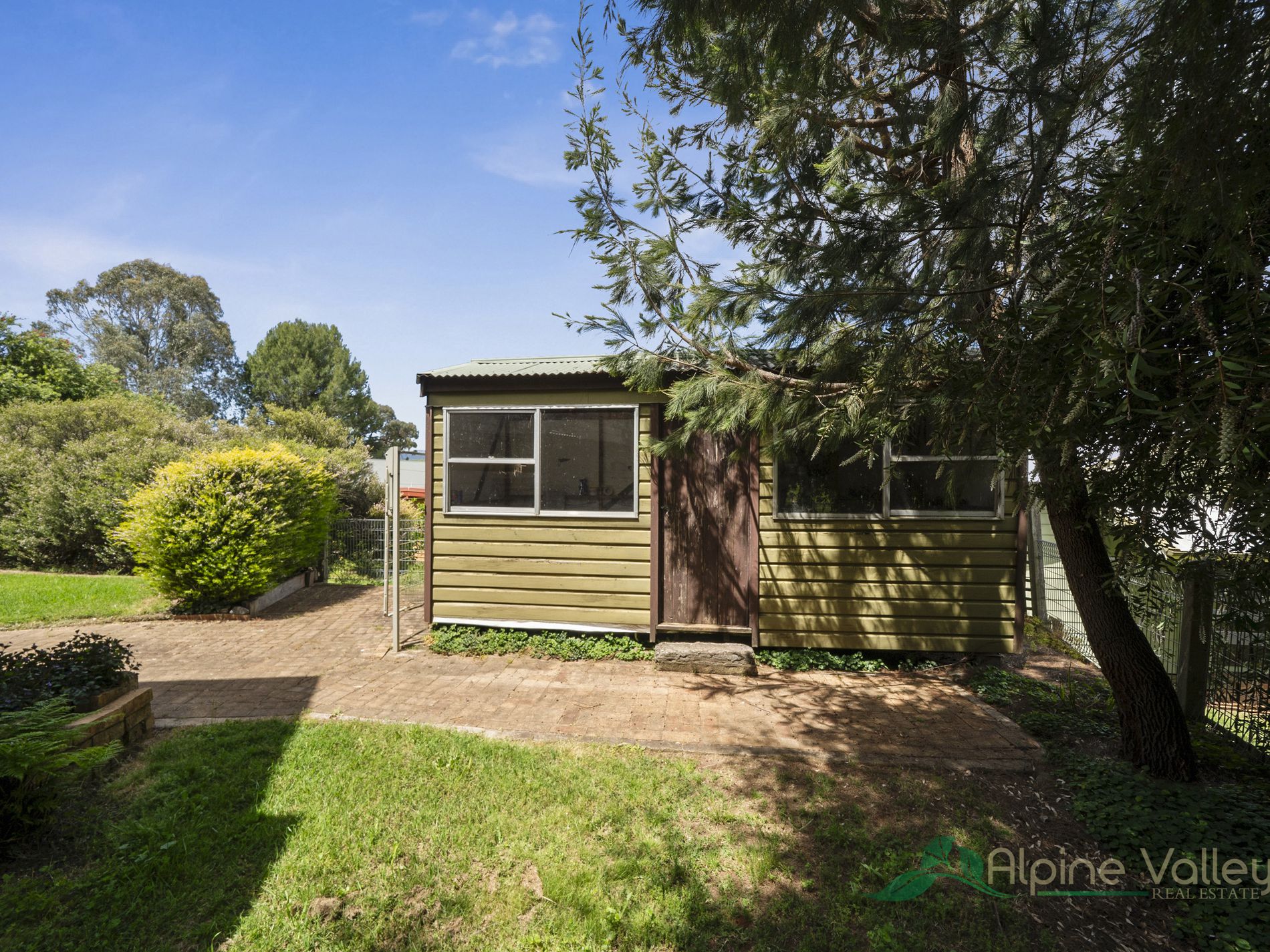 4 Reid Court, Tawonga South