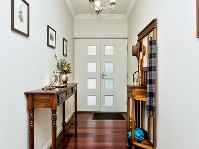 10 Vine Street, Holbrook
