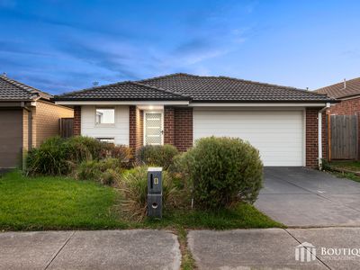 8 Frogmores Street, Pakenham