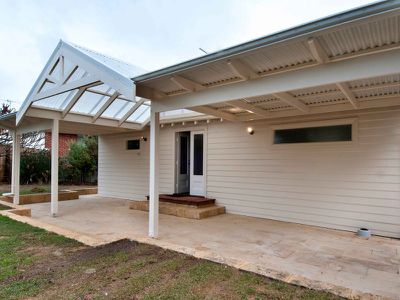 18 Oakover Street, East Fremantle