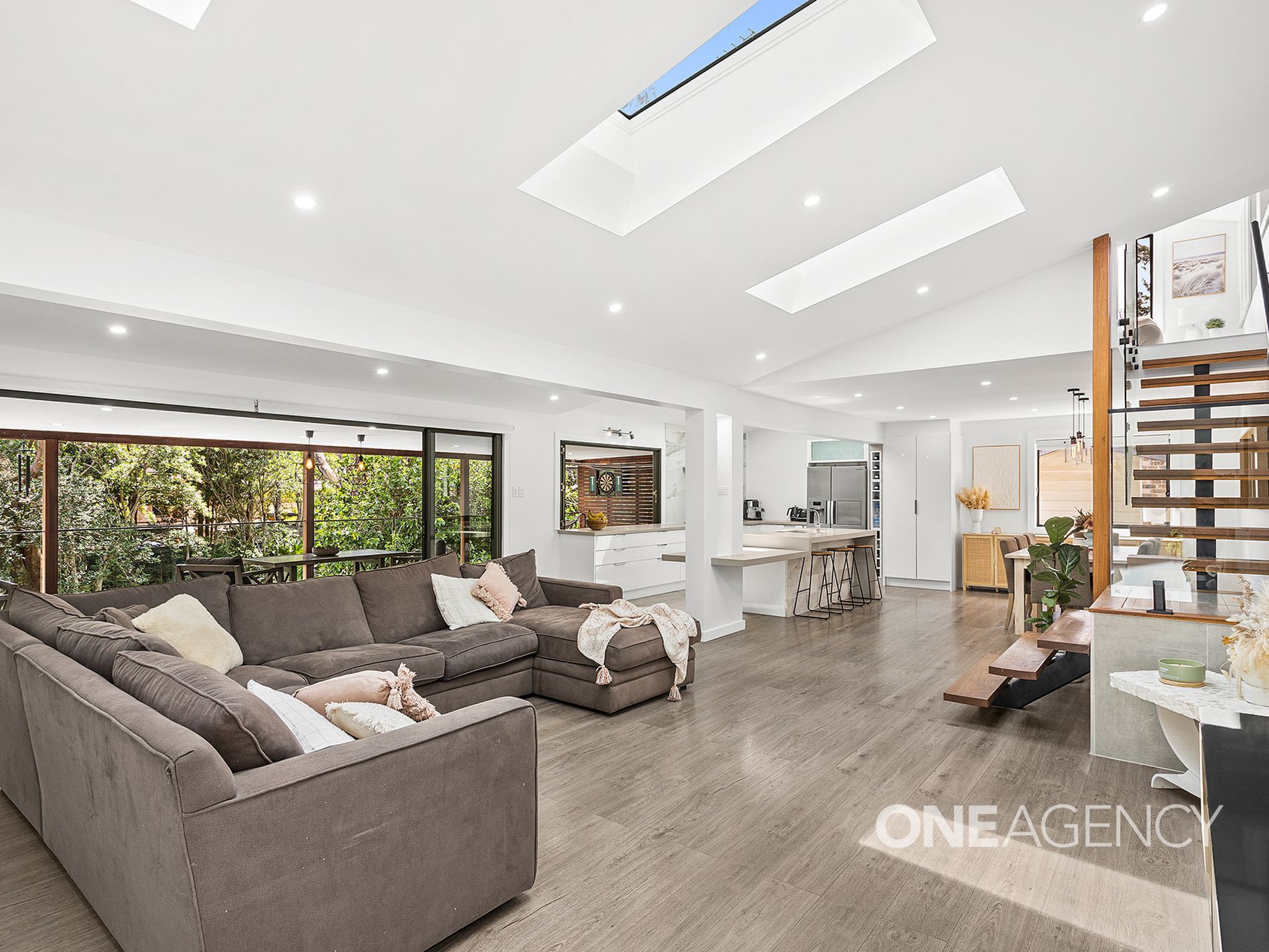 14 Telopea Place, Cordeaux Heights