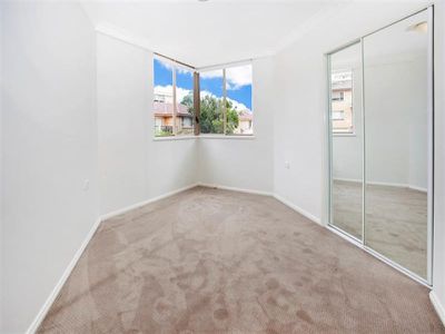 4 / 14-16 Church  St, North Wollongong