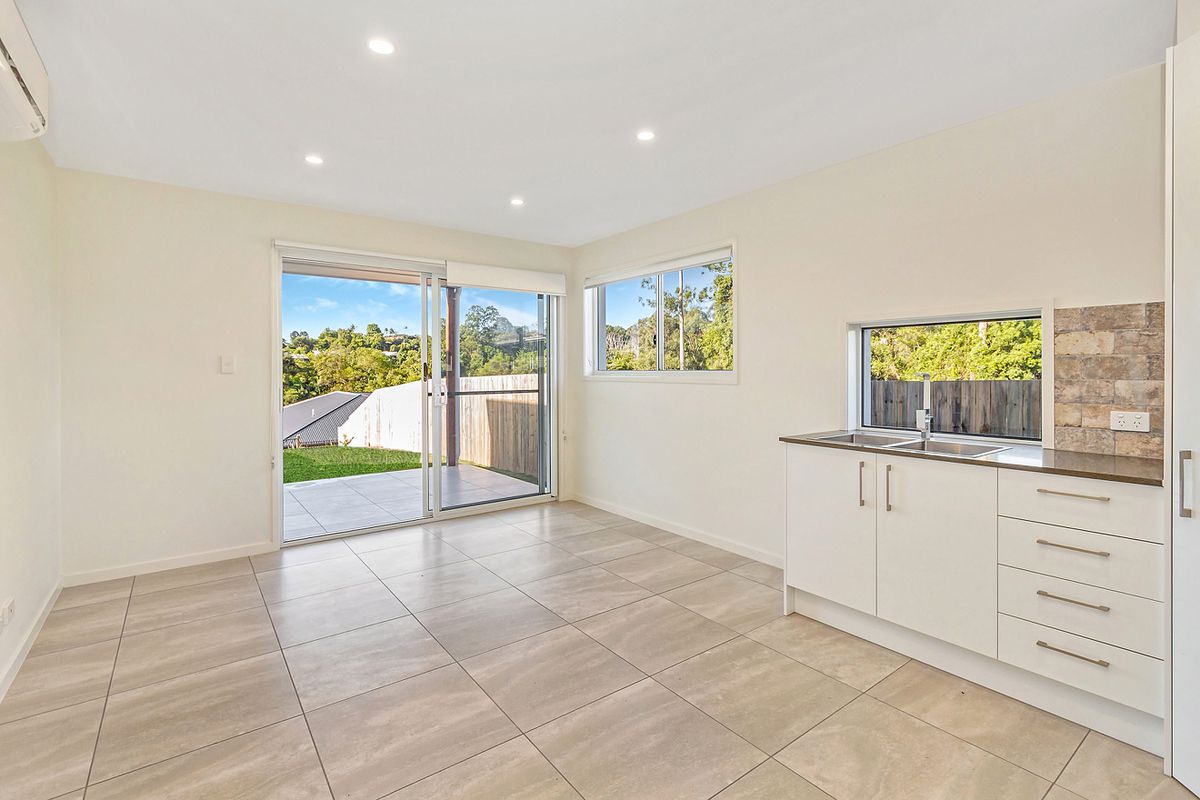 2 / 6 Horizon Way, Woombye