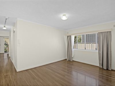 2 / 13 Dibbs Street, Canterbury