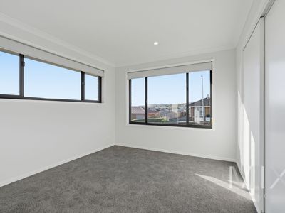 2 / 70 William Street , Brighton