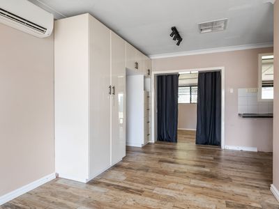 90 North Terrace, Victory Heights