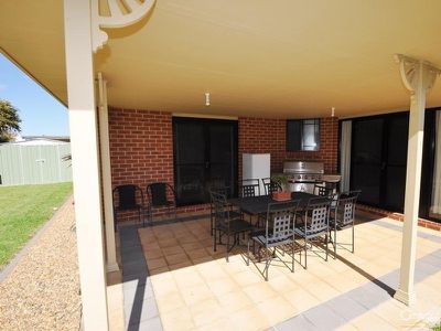 6 Paroo Place, Dubbo