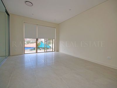 12A Bunt Avenue, Greenacre