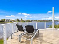 39 Southlake Drive, Varsity Lakes