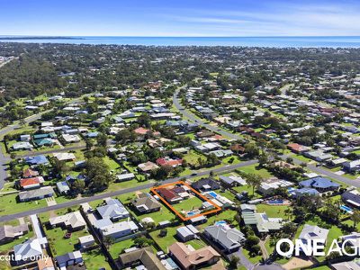 11 Chantilly Street, Urangan