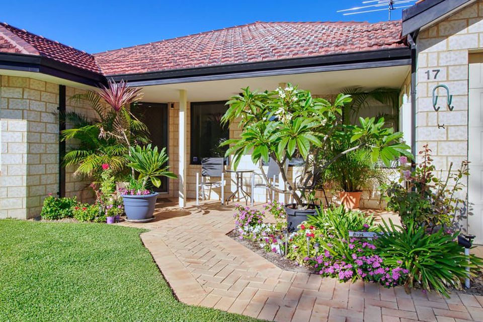 17 Amity Circuit , Shoalwater