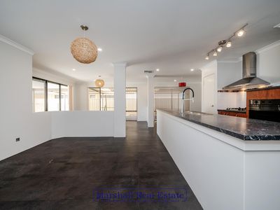 5 Kinta Way, Tapping