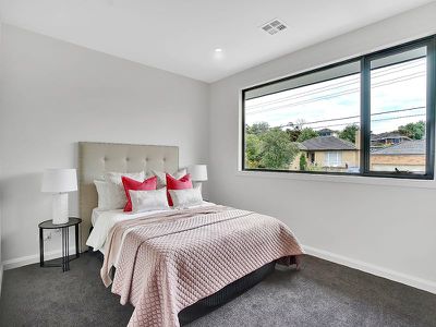 32 Hillside Road, Bulleen