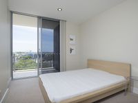 4042 level 9 / 37C Harbour Road, Hamilton