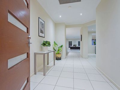 32 Figtree Place, Wakerley