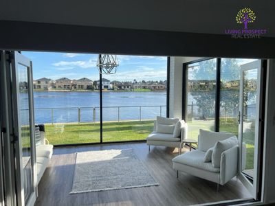 23 Seaview Point, Point Cook