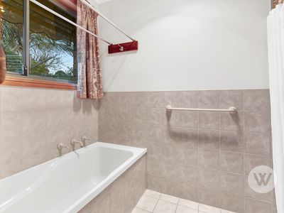6 Timothy Court, Mitchell Park