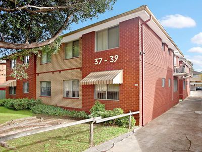 11 / 37-39 Loch, Campsie