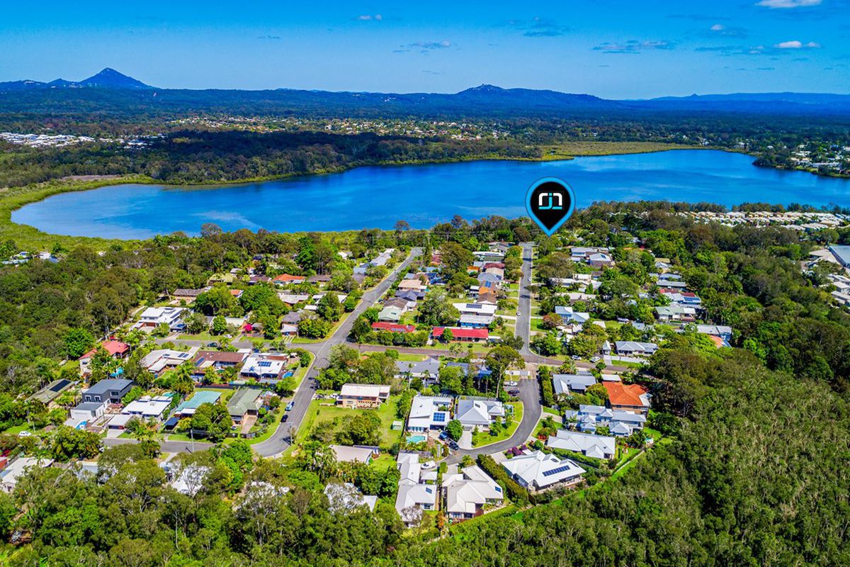 2 Lake View Dr, Tewantin