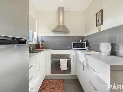 2 / 129 Low Head Rd, Low Head