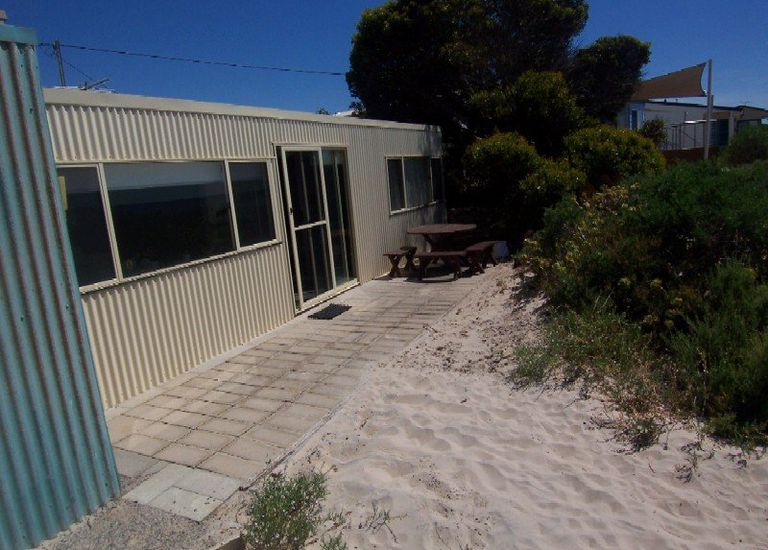 34 Davey Road, Rogues Point