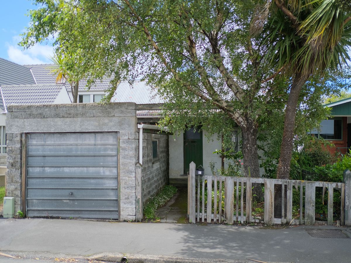 83 Macandrew Road, South Dunedin The Johnstons