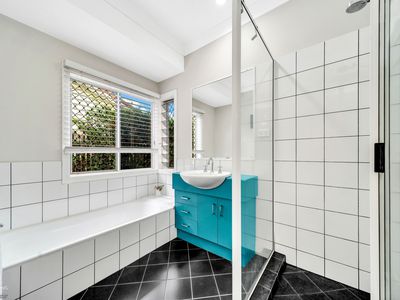 33 Eugenia Crescent, Redlynch