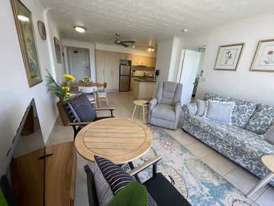 19 / 19 AUBREY STREET, Surfers Paradise