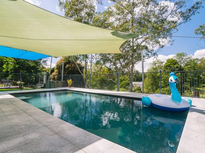 2 Shekinah Court, West Woombye