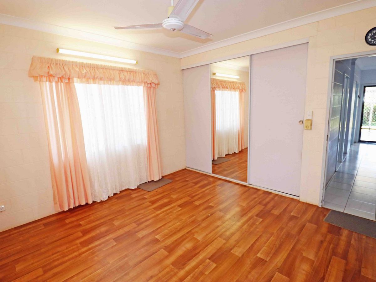 32 Tower Avenue, Atherton