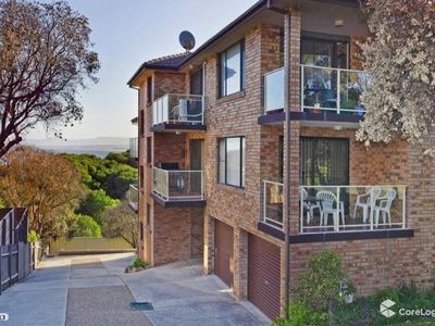 4 / 11 Surfside Drive, Port Kembla