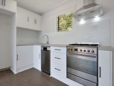 9 / 65 Nesca Parade, The Hill