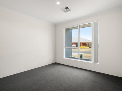 16 Minjary Loop, Baldivis