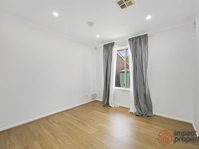 6 Chipperfield Circuit, Gordon