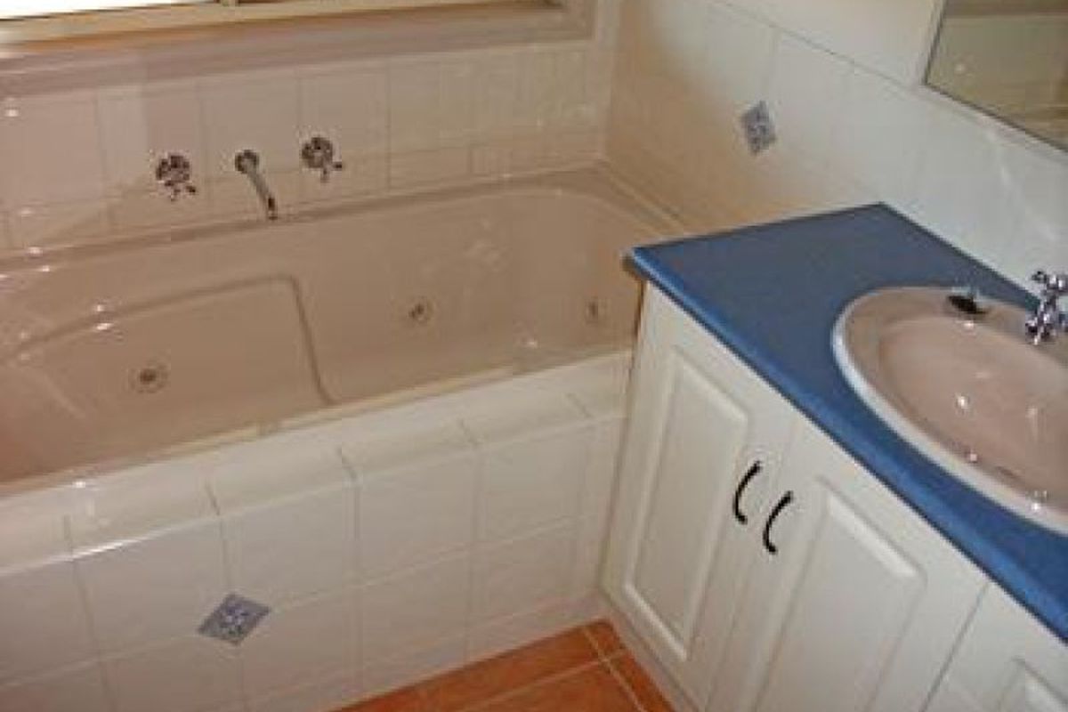 10 Gardadale Drive, Kyabram