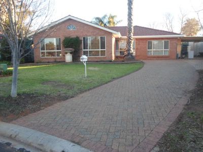 9 Gregory Court, Dubbo