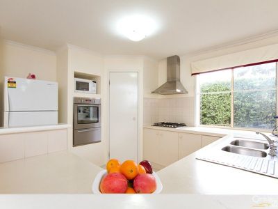 2 Flynn Court, Narre Warren South