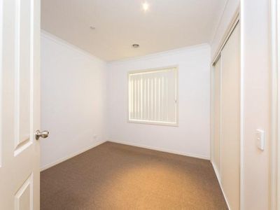 2 BIRKDALE TERRACE, Wodonga