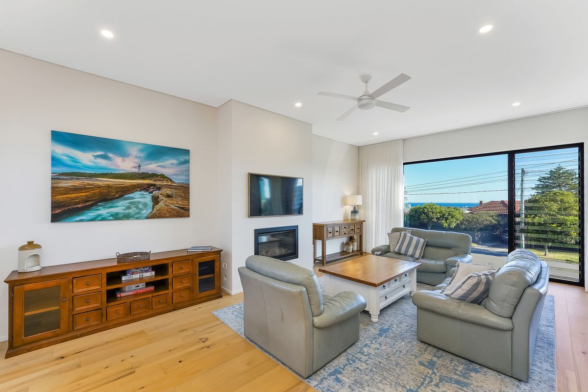 123 Ocean Parade, Blue Bay