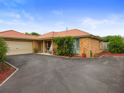 2 / 104 Balmoral Road, Warrnambool