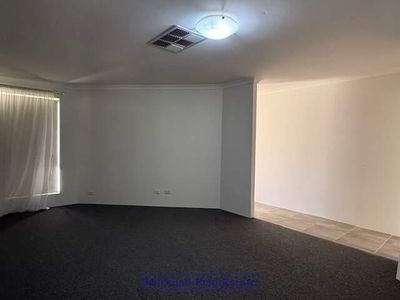 14 Falkland Way, Kinross