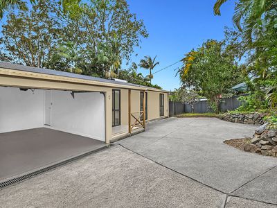 2 Eucalyptus Ave, Varsity Lakes