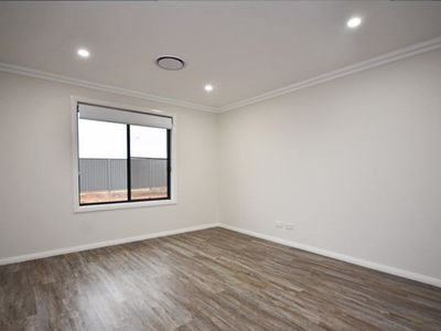 17 Bayou Crescent, Dubbo