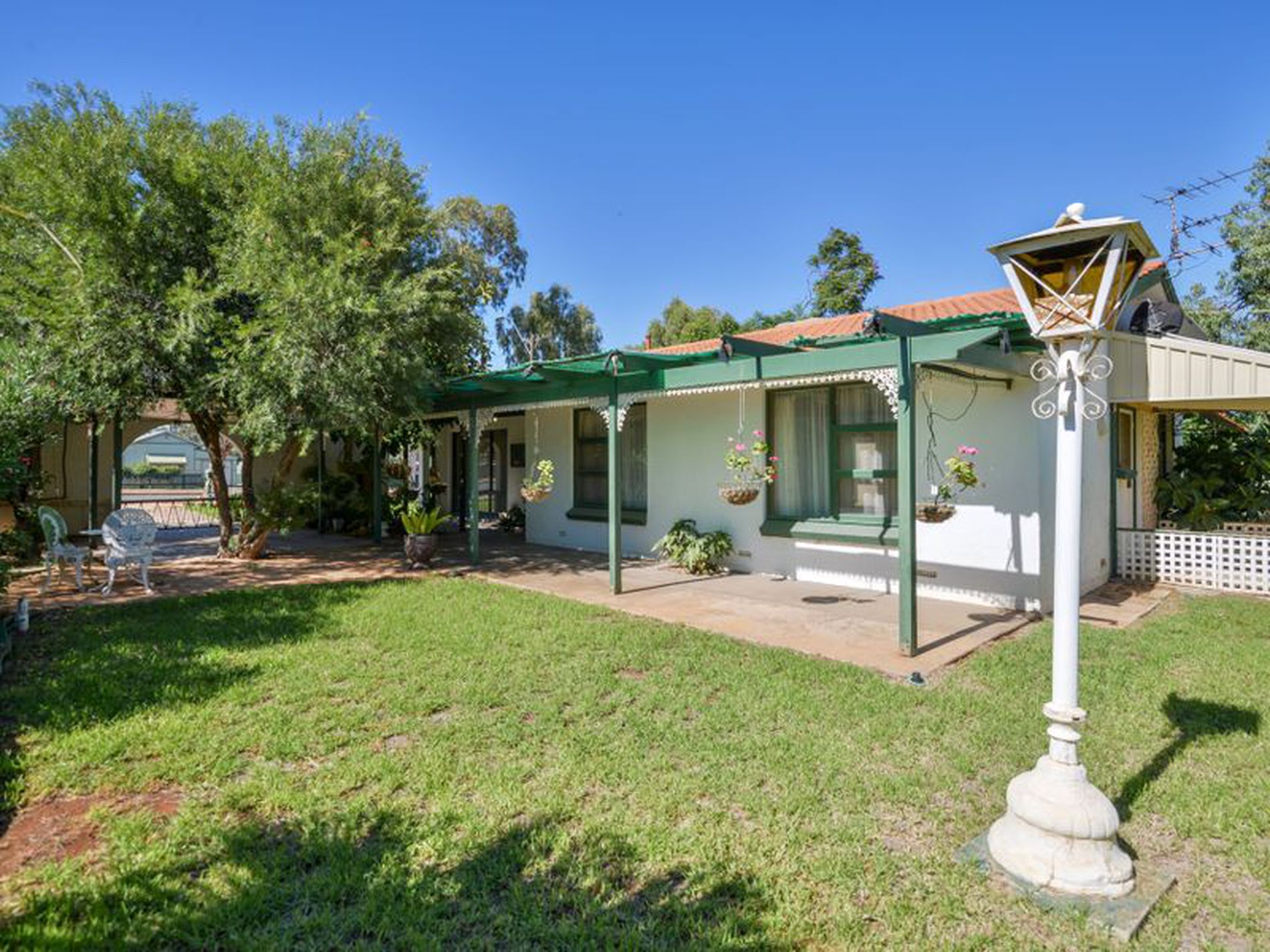 16 Frank Street, South Kalgoorlie