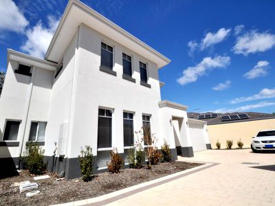 8C Fry Place, Woodlands